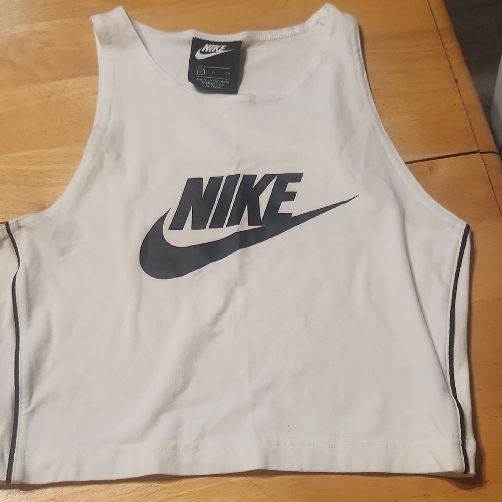 Women's Nike Athletic White Crop Top Siz3 S